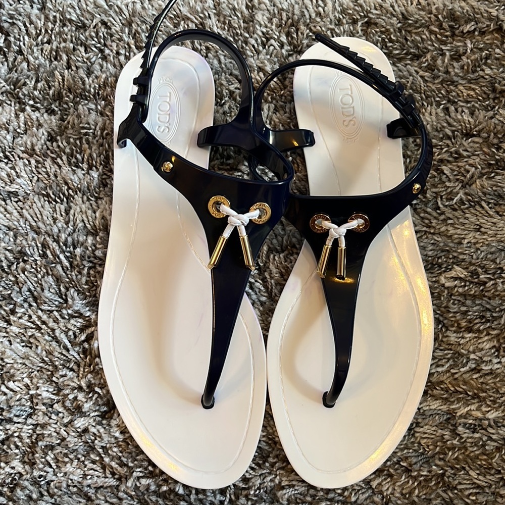 NWOB Tod’s Navy Blue/White T-Straps Thong Jelly Flat Sandals - Picture 2 of 16
